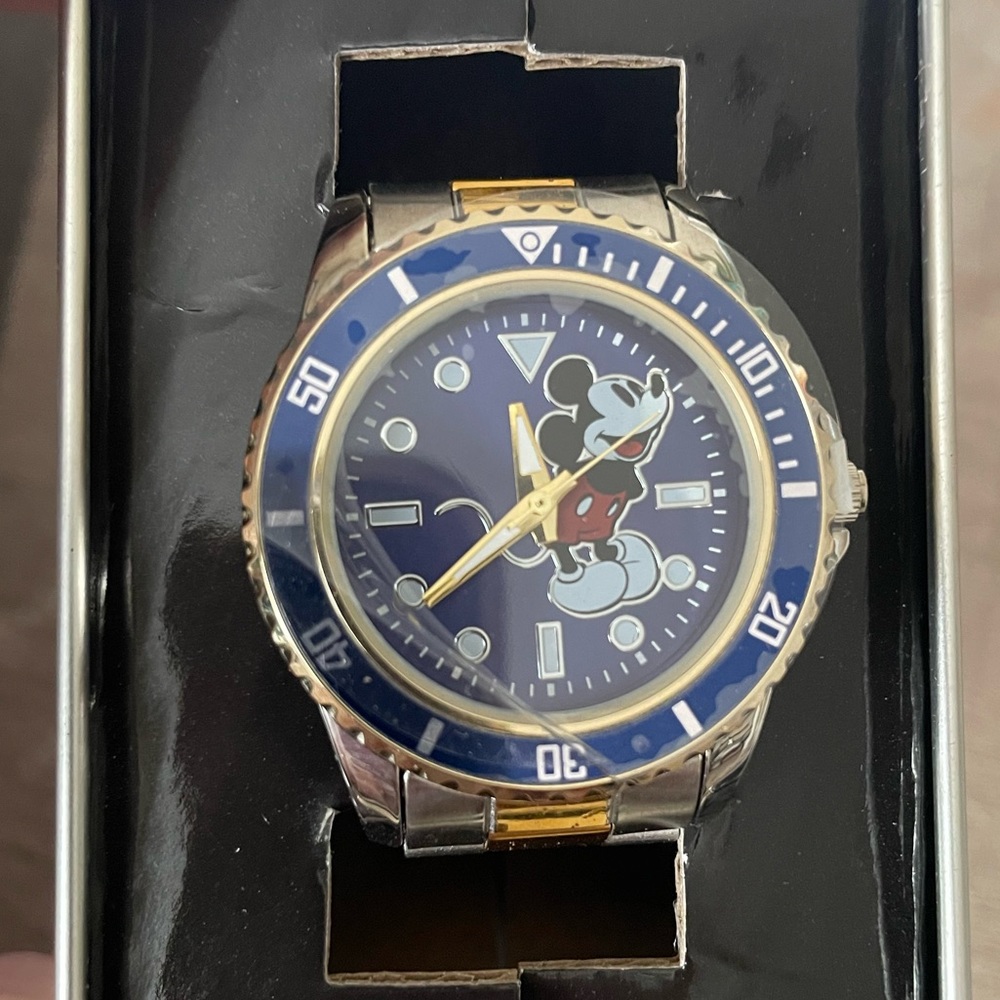 Disney Accutime Mickey Mouse PC21J 2-Tone Gold / Silver Wrist Watch with Box